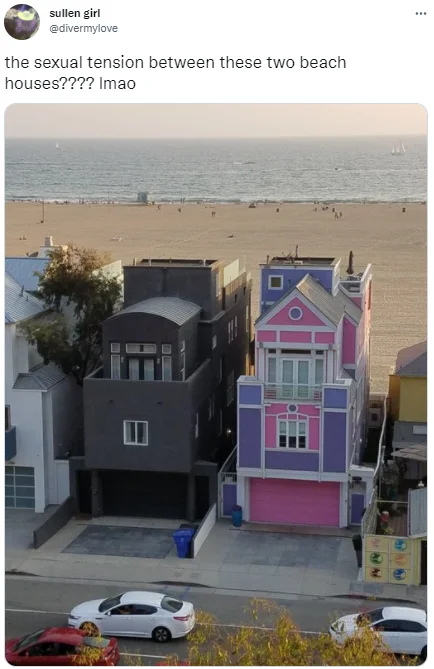 Black and Pink Meme Houses — Tweet joking about sexual tension between pink and black beach houses
