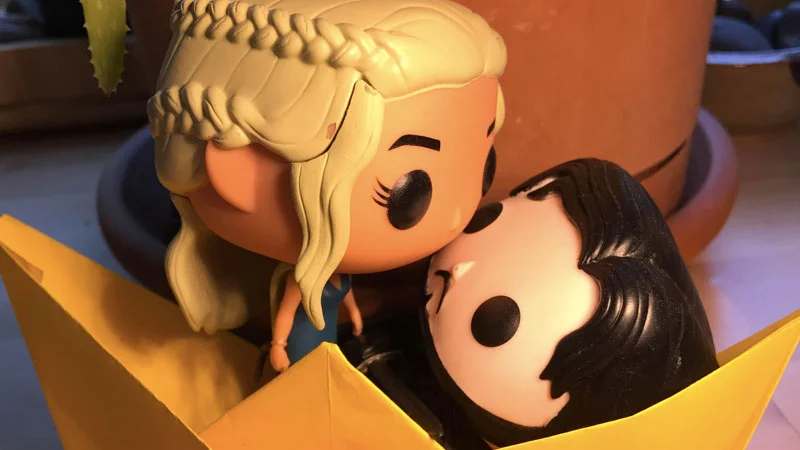 Boatsex — Daenerys and Jon Snow Funko Pop figures kissing in a yellow paper boat
