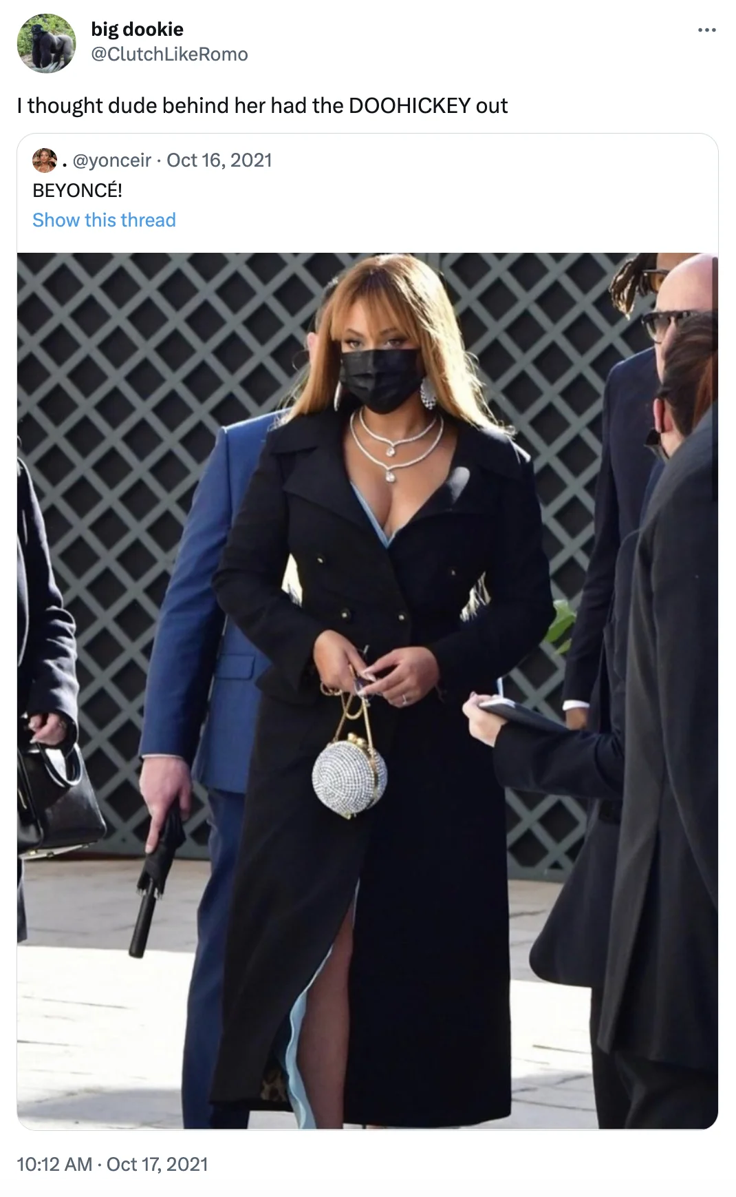 Doodad, Thingamajig, Thingamabob, Whatchamacallit, Doohickey — Tweet captioned 'I thought dude behind her had the DOOHICKEY out' over a paparazzi photo of