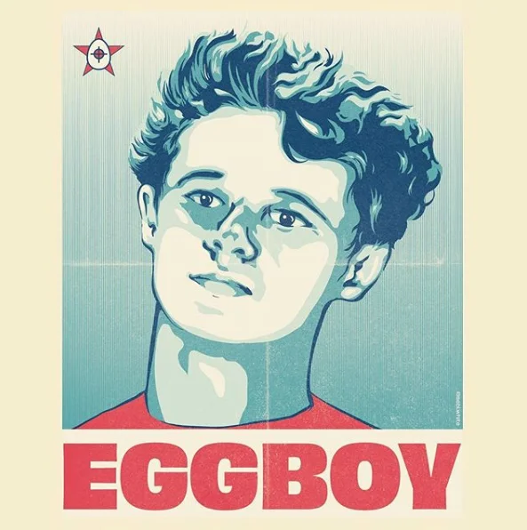 Tweet comparing Egg Boy's egging technique to that of a trained military operator