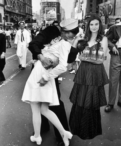 Fiji Water Girl photoshopped into the V-J Day Times Square kiss photograph