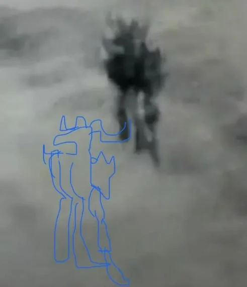 Jellyfish Ufo Uap — Blue line drawing overlay interpreting the jellyfish UAP silhouette as a tentacled alien figure