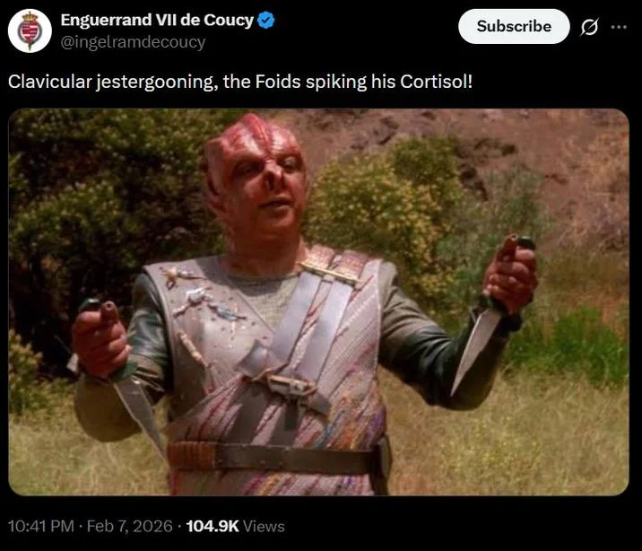 Tweet from Enguerrand VII de Coucy referencing Clavicular jestergooning with a dramatic character photo with red face paint.