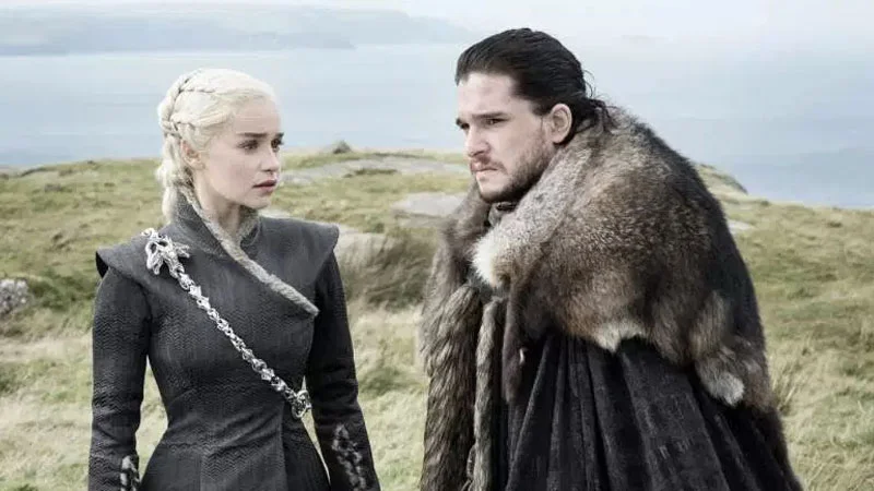 Jonaerys — Daenerys Targaryen and Jon Snow standing together on a cliff in Game of Thrones
