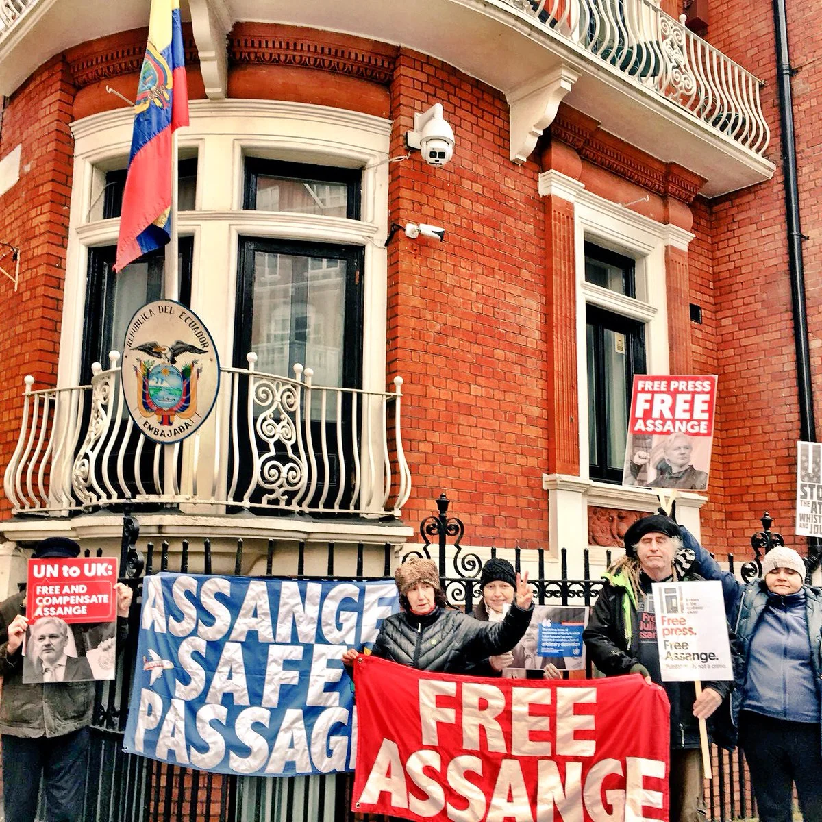 Julian Assange — Oliver Stone tweet demanding Free Assange and restored internet