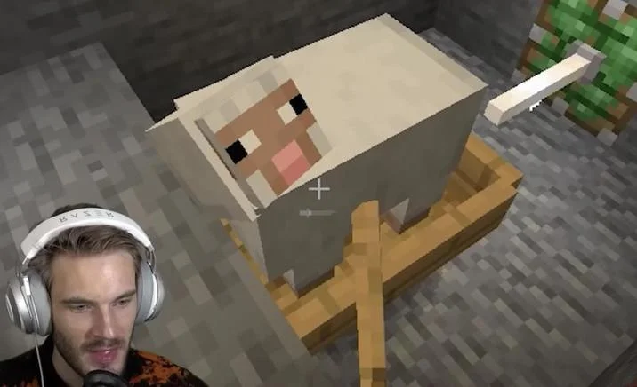 Minecraft Sheep Fricker Machine — Minecraft screenshot from stream showing Sheep Fricker Machine with sheep in boat and piston apparatus, content creator