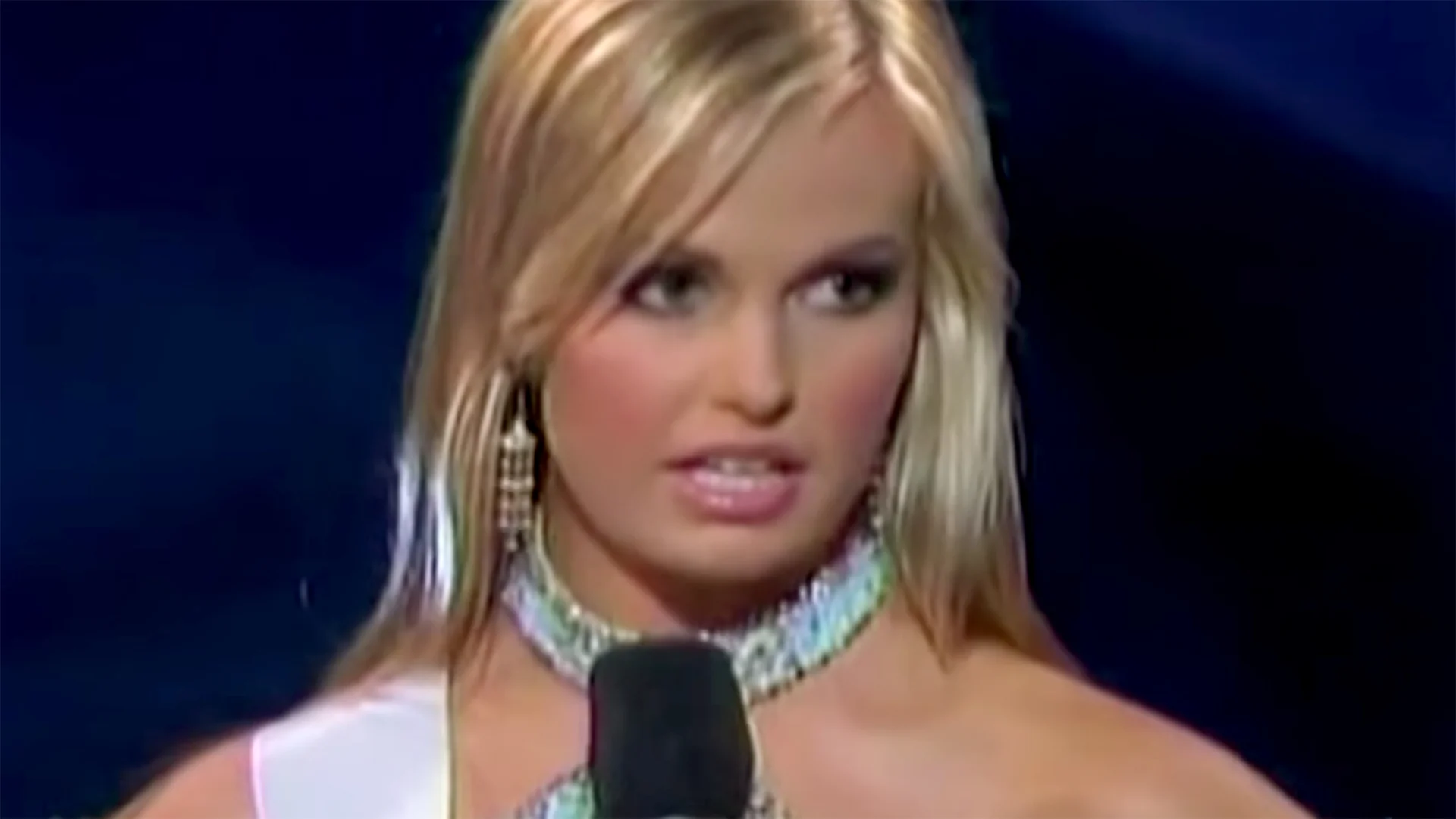 Miss Teen USA South Carolina — Close-up of Caitlin Upton speaking into a microphone at Miss Teen USA 2007