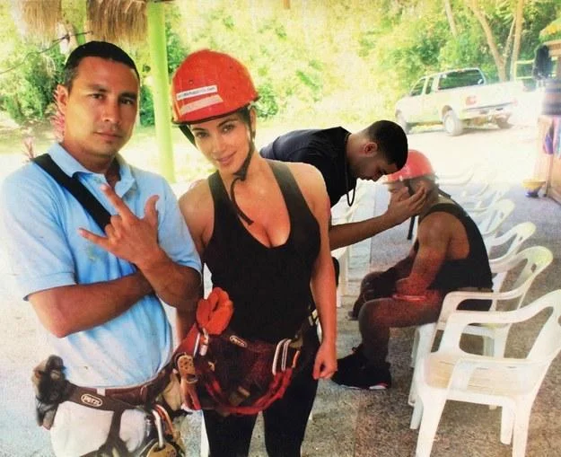 Drake photoshopped consoling Sad Kanye in the original Dominican Republic photo
