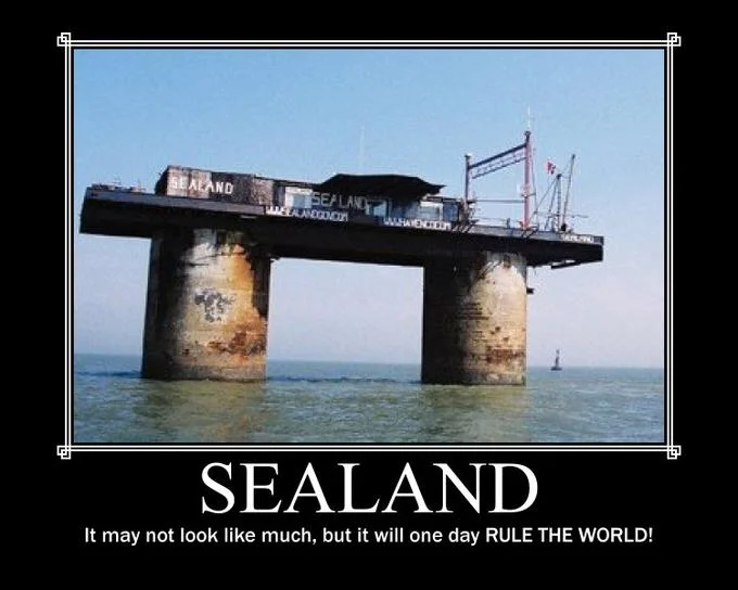 Polandball comic with Sealand and USA countryballs joking about being late